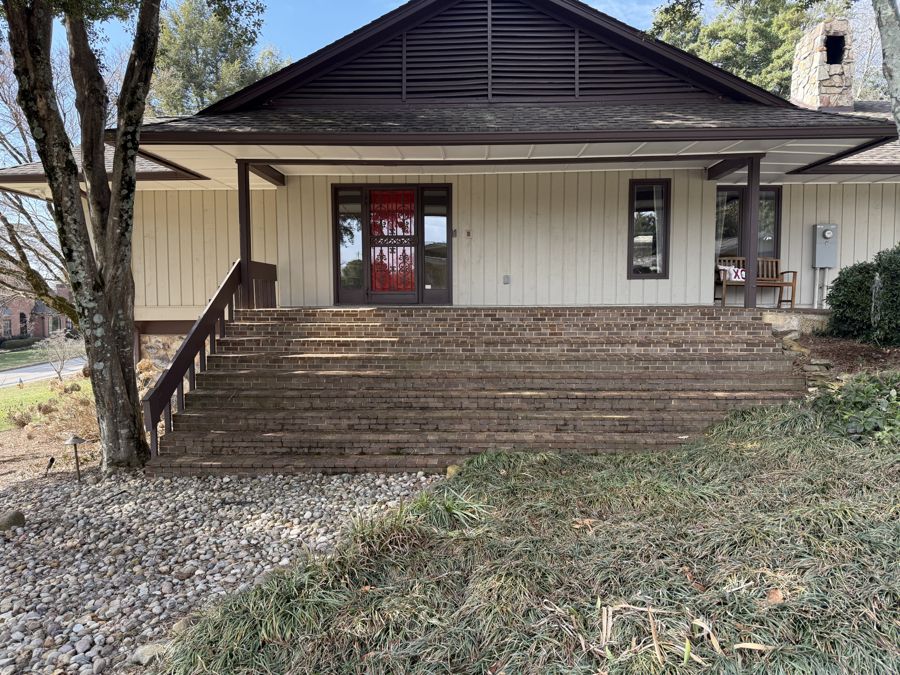 Front steps area needing foundation planting
